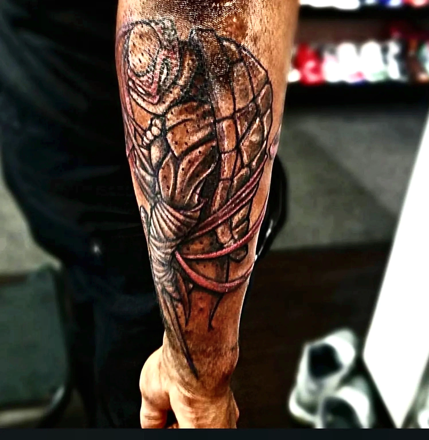 Biomechanical forearm tattoo by Krayonz